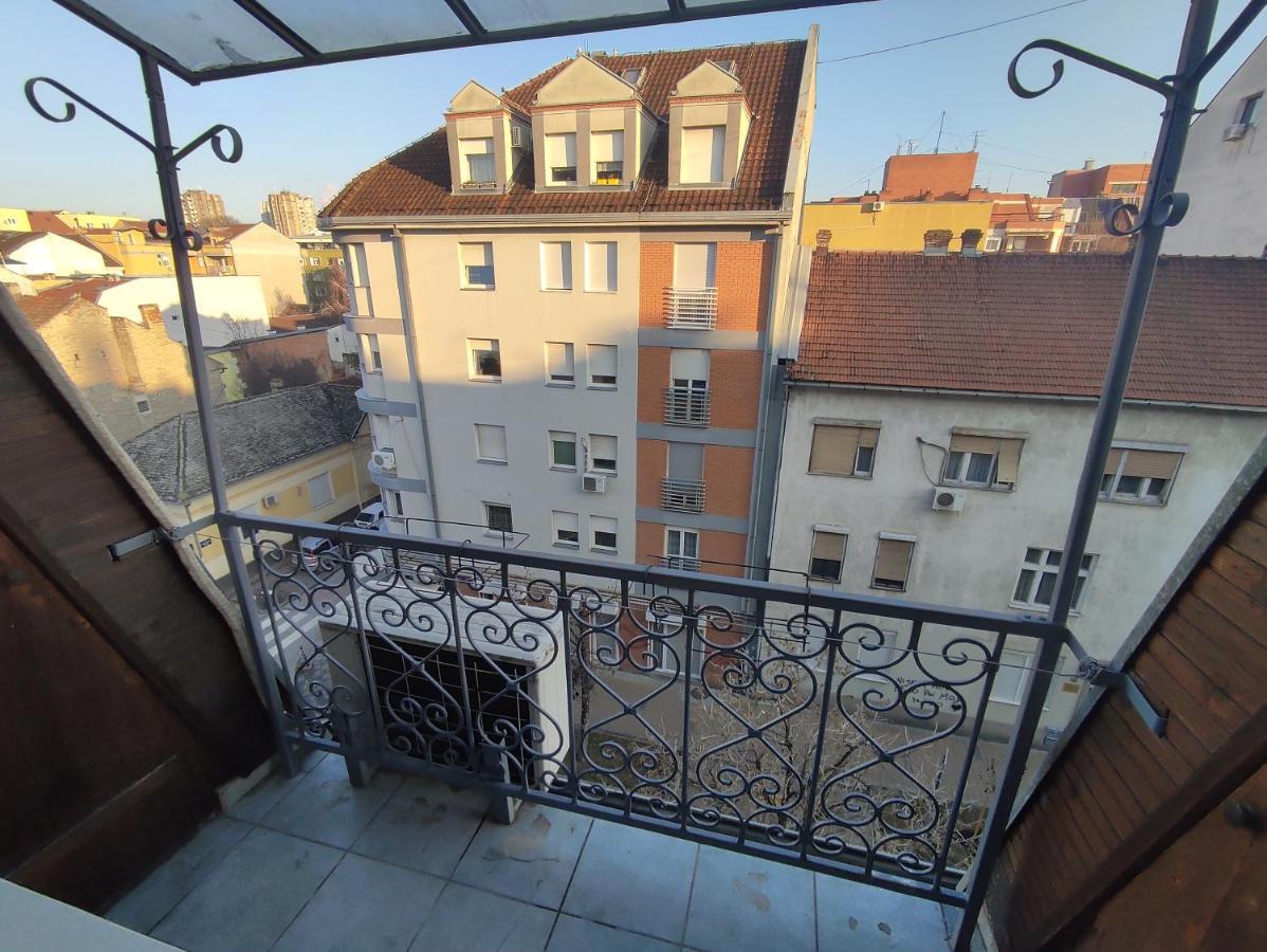 Woody Apartment Novi Sad Exterior photo